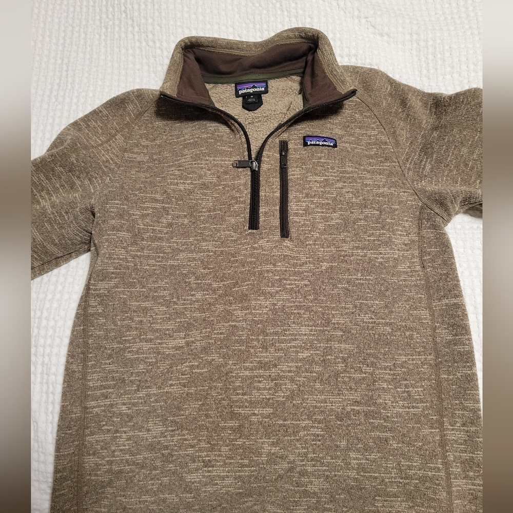 Patagonia Quarter Zip - Medium
